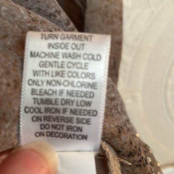 One World Tan/Brown Blouse W/Build in Tank.Embellishments Throughout Blouse.FIRM - Picture 8 of 10